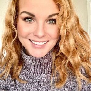 Meet your Posher, Casey